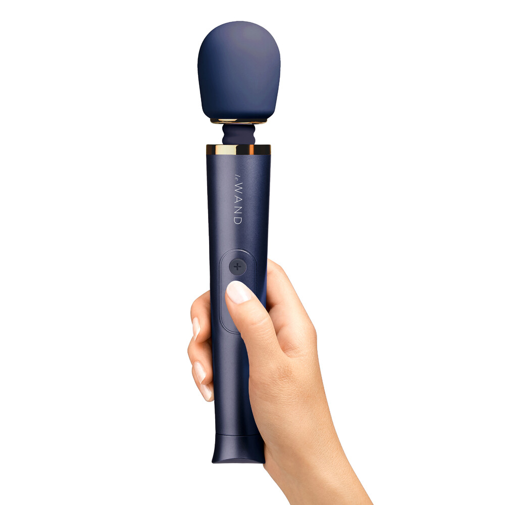 Le Wand Petite Rechargeable Vibrating Wand Massager-7